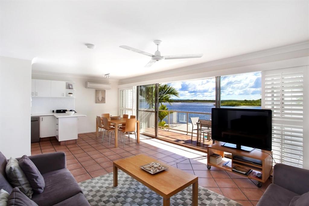 Noosa Shores Resort Bagian luar foto