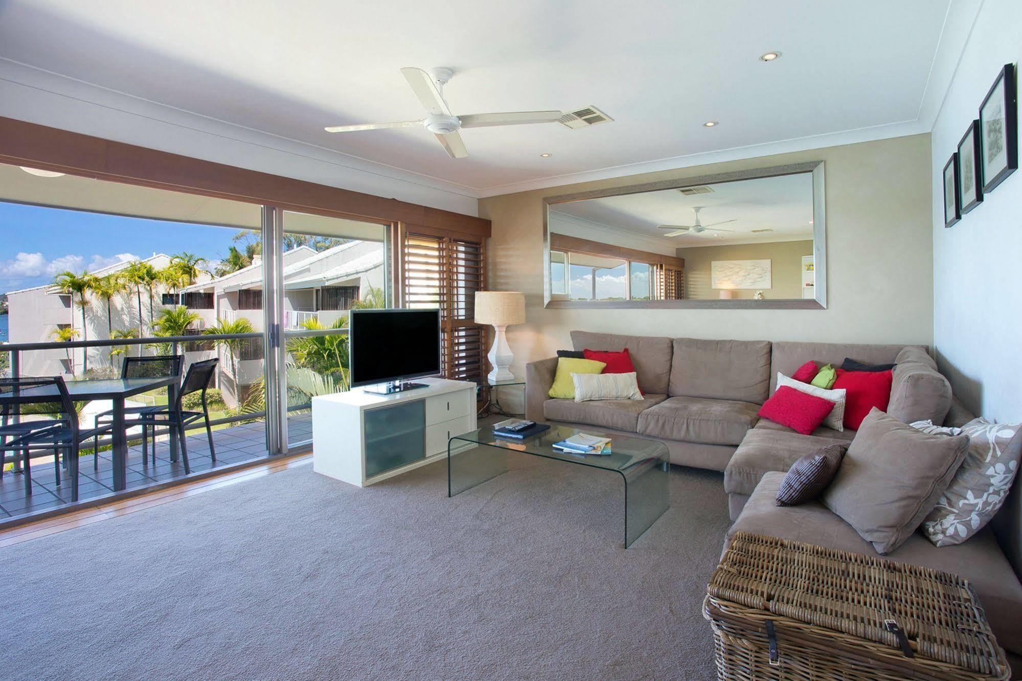 Noosa Shores Resort Bagian luar foto